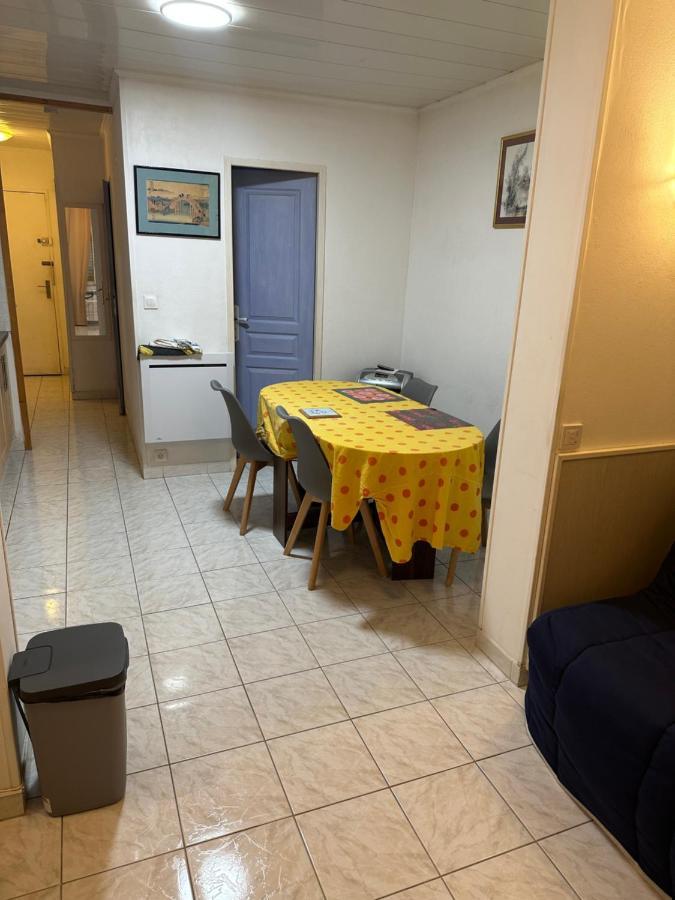 A La Semaine Ou Au Jour / Location Studio Meuble 30M² La Ciotat Esterno foto